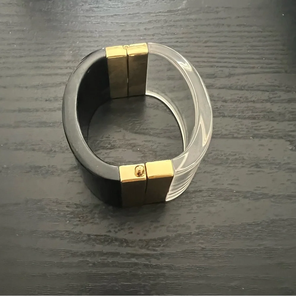 LUCITE BANGLE - Picture 4 of 4